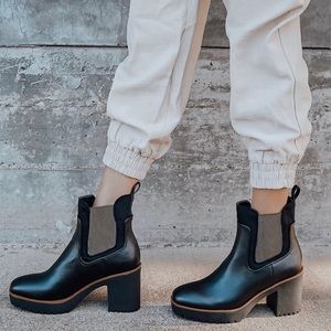 Women’s Chinese Laundry Good Day Platform Boots
